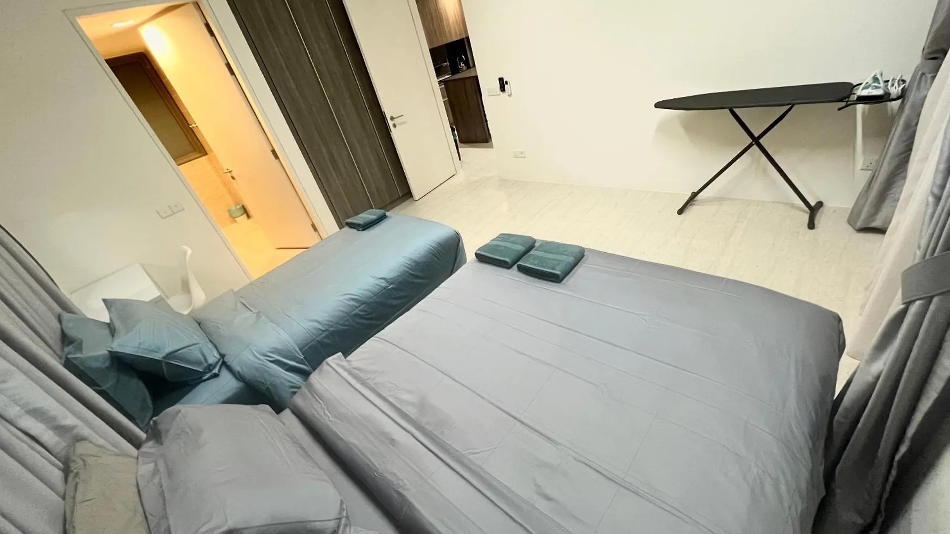 By The Sea, Penang Apartment Batu Ferringhi Malaysia