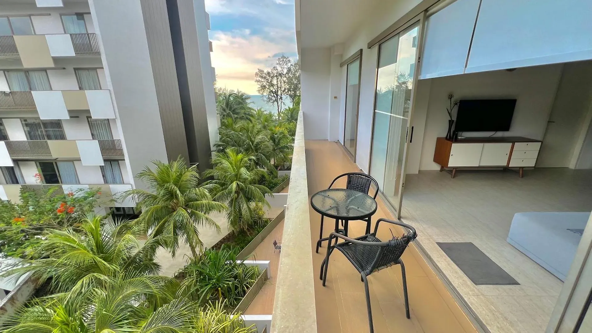 By The Sea, Penang Apartment Batu Ferringhi 0*,