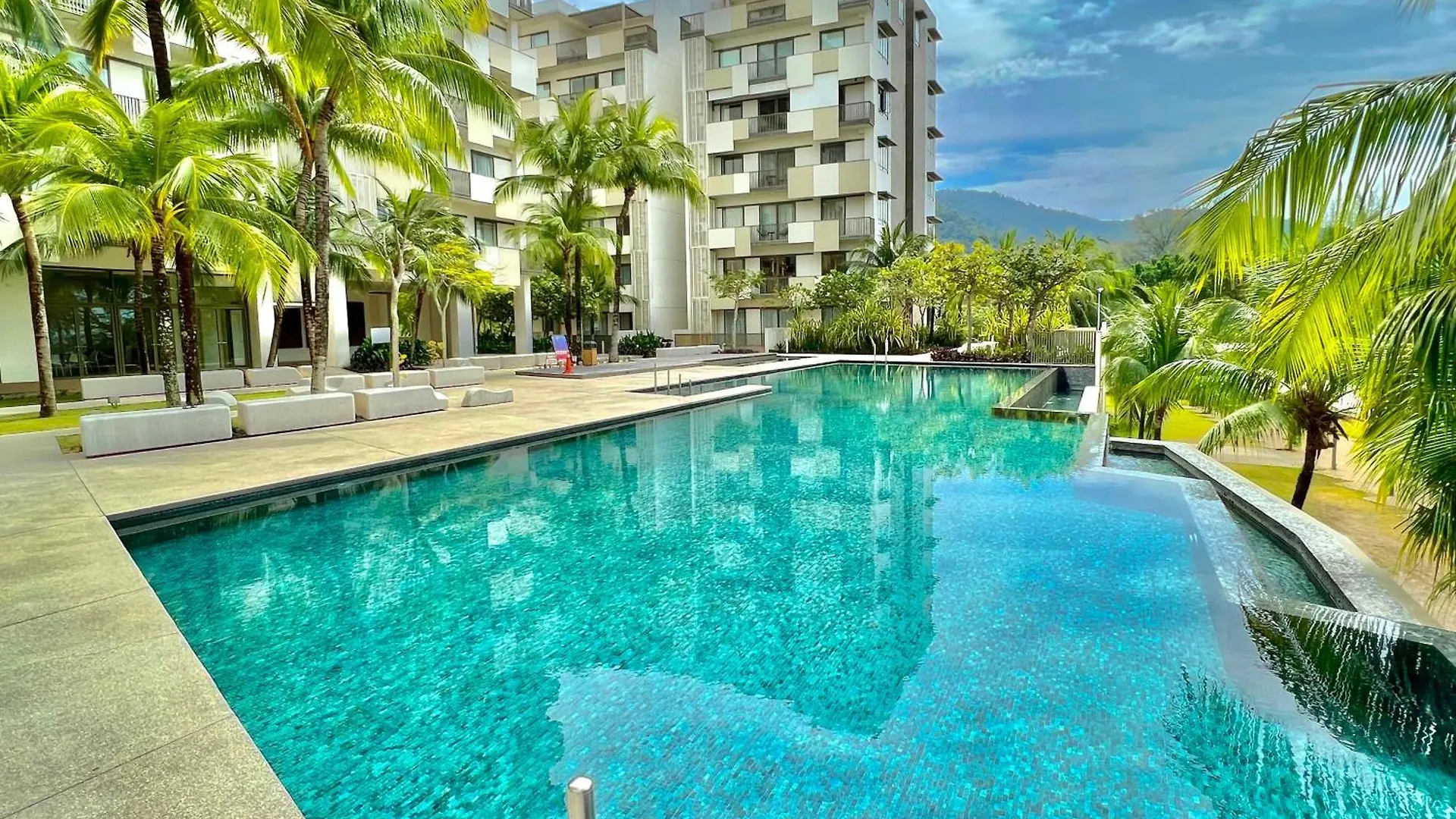 By The Sea, Penang Apartment Batu Ferringhi